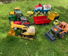 Fleet of 10 kids tractors