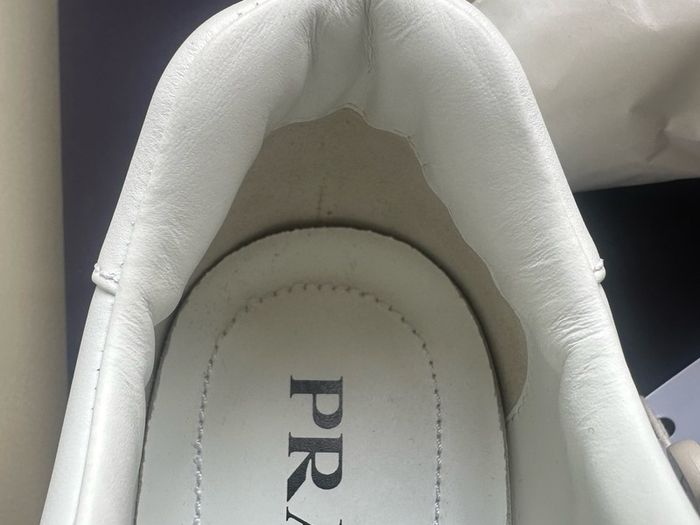 Prada trainers - sz 39.5