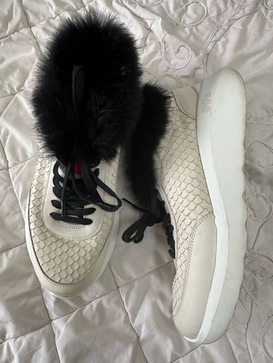 Women sneakers