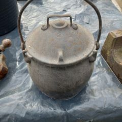 kenrich cast iron  pressure  cooker and  kenrich cast iron pot