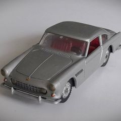 Diecast Vintage Solido Ferrari 250 GT 2+2 (GT/E) - Very Good Original Condition