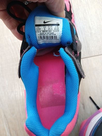 Nike 270