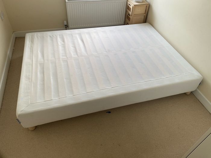 Double mattress base
