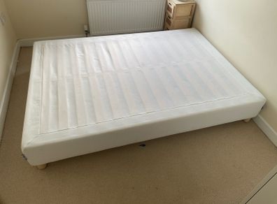 Double mattress base