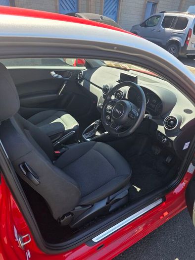 2014 Audi A1 1.4 TFSI (122hp) S-Tronic Automatic