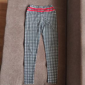Checkered Ruched bum Leggings, size 10
