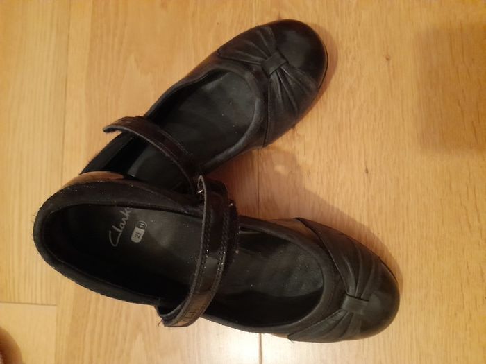 Girl's shoes