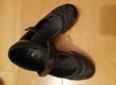 Girl's shoes