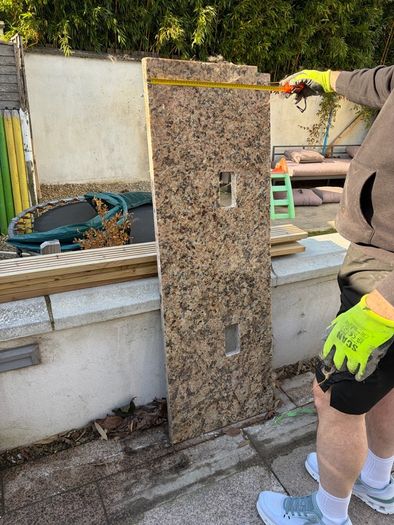 Granite worktop / backsplash