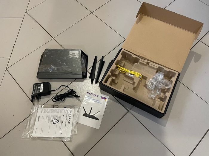 Netgear Nighthawk R7000 AC1900 WiFi router