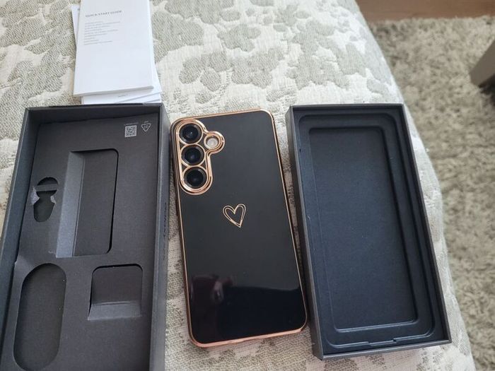 Samsung Galaxy S25  New