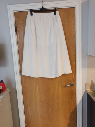 Savida  Ivory  Skirt. S.L- 14
