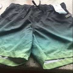 Mens BNWT Billabong shorts size S