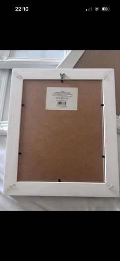5 white frames