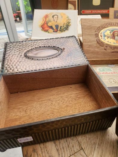 Cigar /cigarette boxes