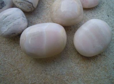 Mangano calcite, Crystals, Gemstones, Natural crystals,