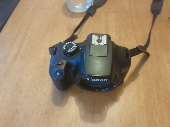canon eos 4000d