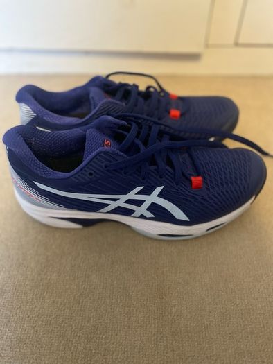 Ladies Asics All Court Tennis Shoes Like New - Size UK 6/ EU 39.5