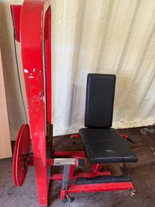 FREE  - leg extension machine