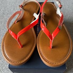 Tommy Hilfiger sandals size 5