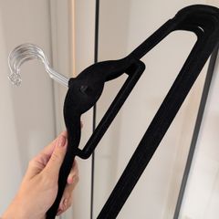 10 pack Velvet Hangers