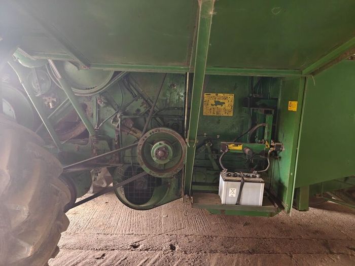 Combine harvester  1065