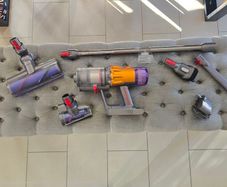 Dyson v12