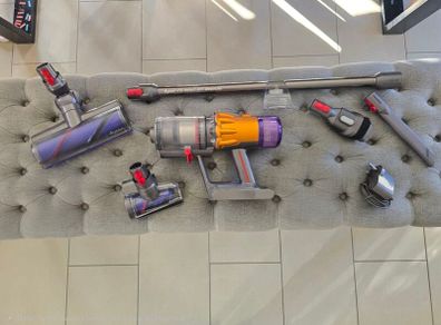 Dyson v12