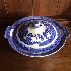 Old Willow Tureen/ Covered Veg Dish