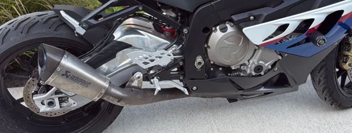s1000rr full akrapovic exhaust