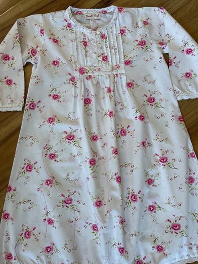 Powell craft nightdress age 6-7 excellent condition!