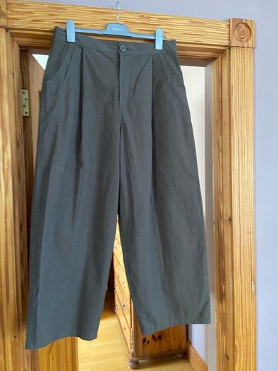Fab Zara Dark Brown Barrel Trousers  Size XL UK 14