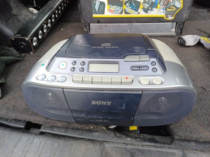 Sony cd and radio player