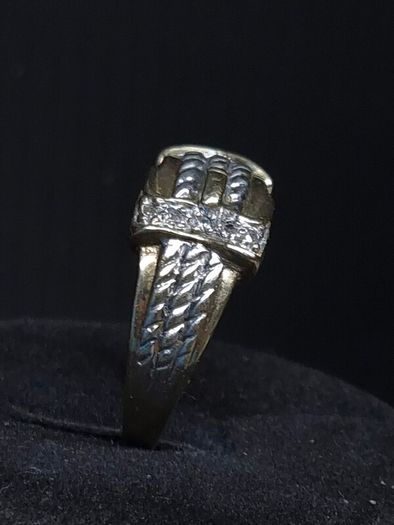 Vintage Fully Hallmarked Sheffield 9ct Gold Diamond Ring Size 60.5