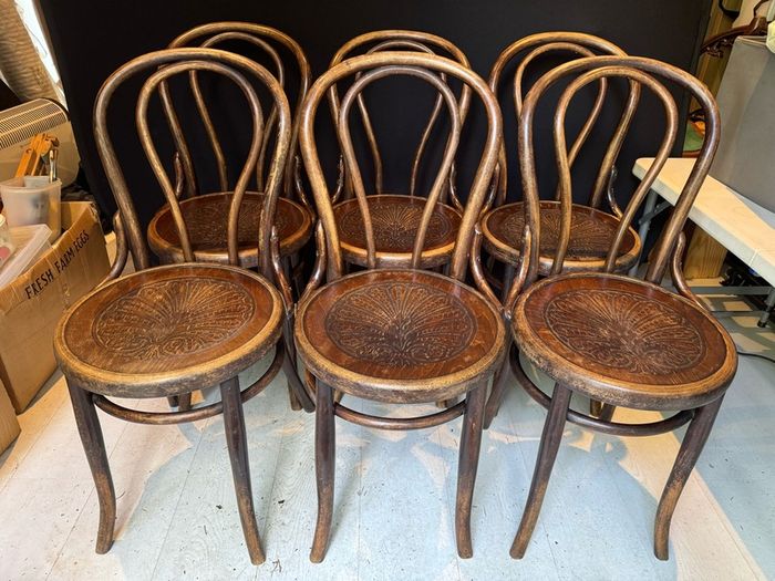 Set of 6 Antique Kohn Mundus Bentwood Dining Chairs