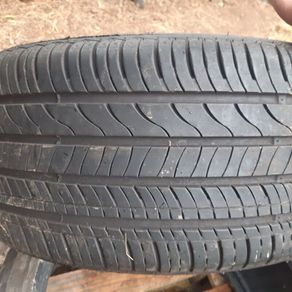 225/40r18 tire x 1