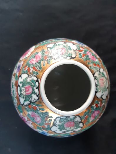 Famille Rose Medalion Ginger Jar