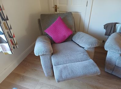 2 seater sofa + recliner