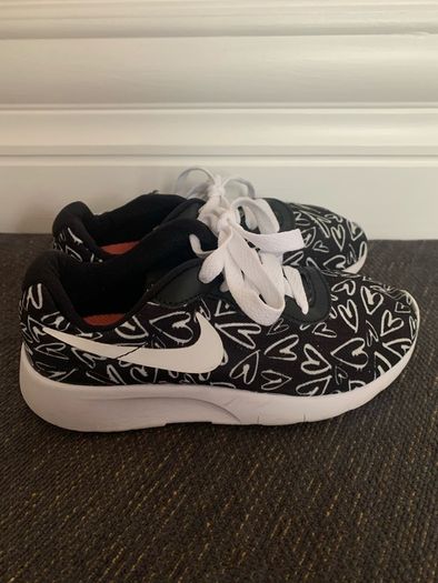 Nike Tanjun Runners