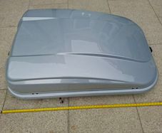 Roof box