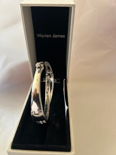 Warren James bangle with Swarovski crystals