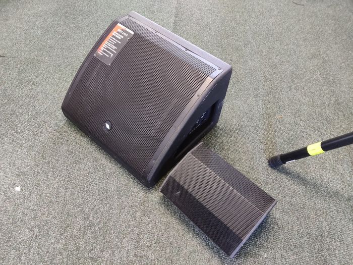 IMG Stageline Flat-M200 Active stage monitor
