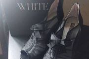 Vera Wang shoes with box (free post)