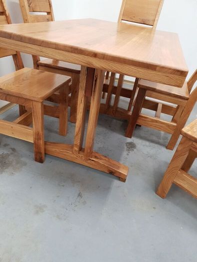 table and 6 chairs