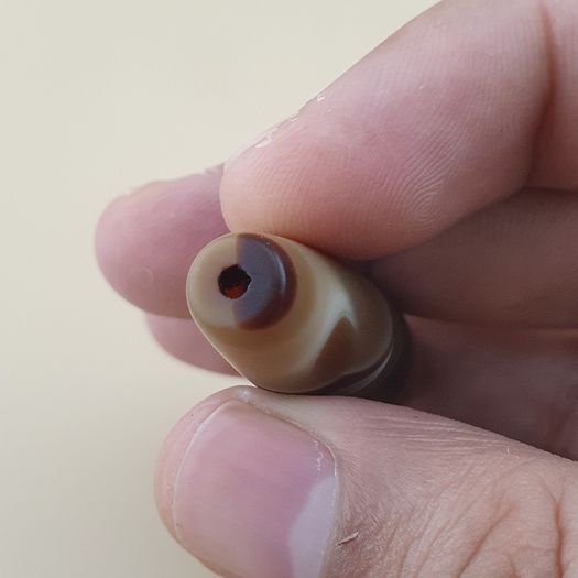 Vintage Middle Eastern Yemeni Suliemani Natural Eye Agate Bead Amulet