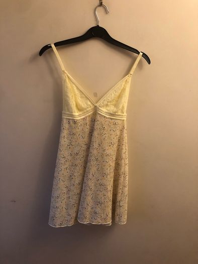 Floral bcbgmaxazria slip (small)