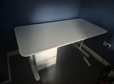 Adjustable Office Table