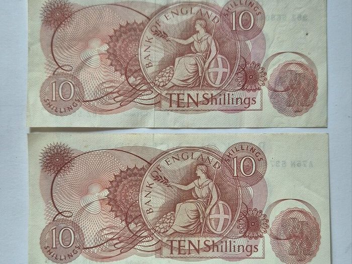 2 x Bank of England, J.S.Fforde, 10 shillings, Banknotes 1967