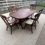 Table and chairs Image 3