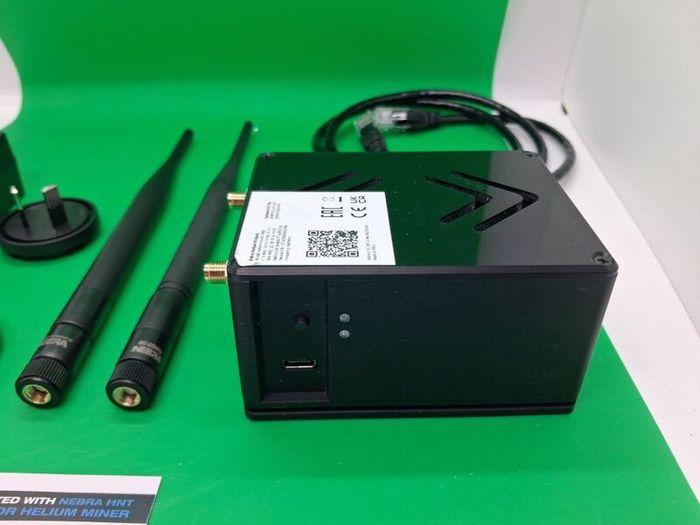 Postage - Nebra Indoor Helium HNT Hotspot Miner